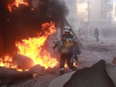 حلب وإدلب تحت النار….عشرات الضحايا بغارات جوية لنظام الأسد على المدينتين