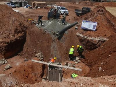 الدفاع المدني السوري يكثف من مشاريع البنية التحتية بمختلف مستوياتها في شمال غربي سوريا بعد الزلزال