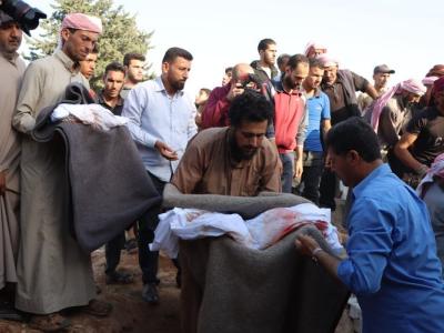 شهر دامٍ على السوريين... 66 قتيلاً وأكثر من 270 مصاباً بقصف للنظام وروسيا بأسلحة منها محرمة دولياً